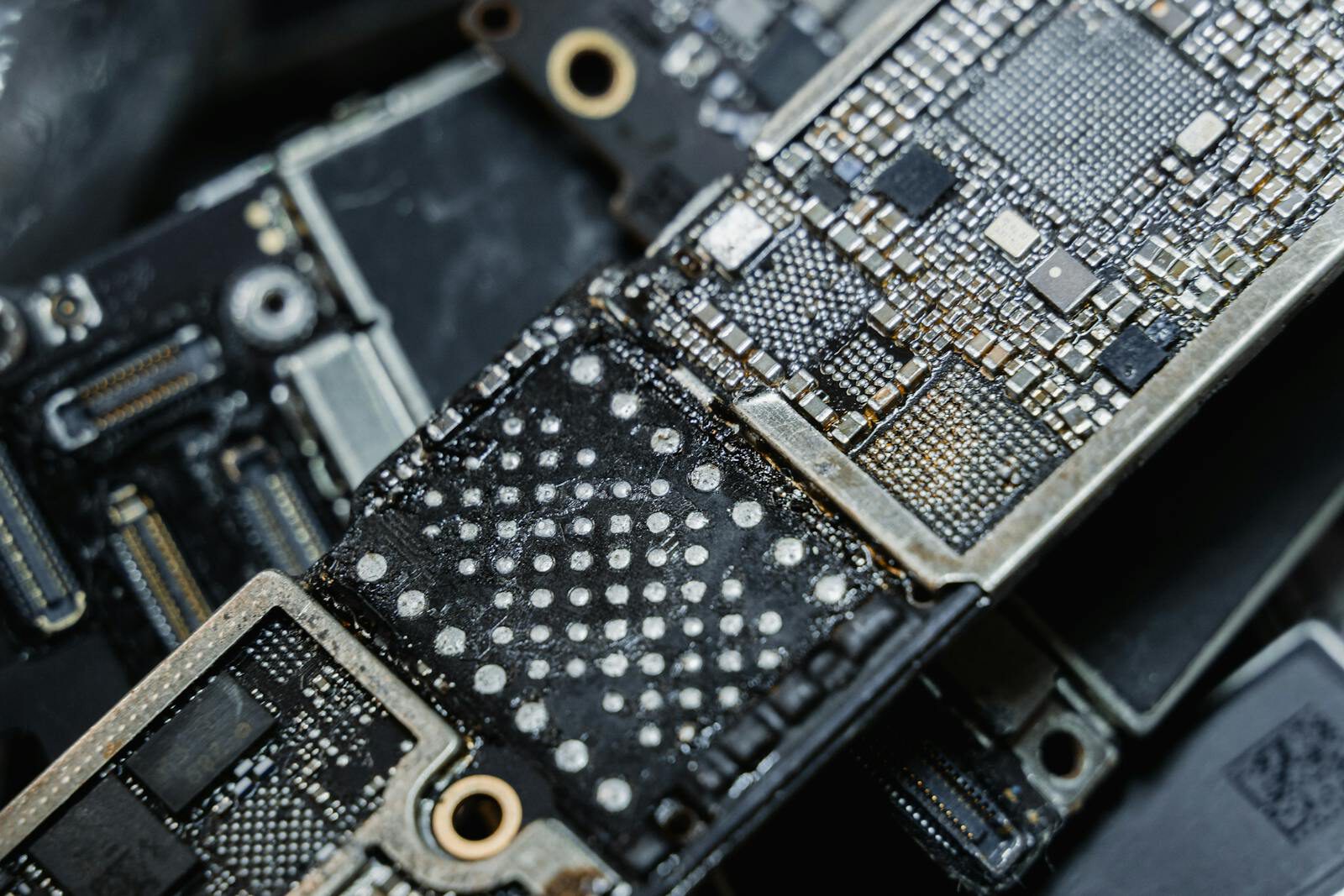 Consumer & Industrial Electronics